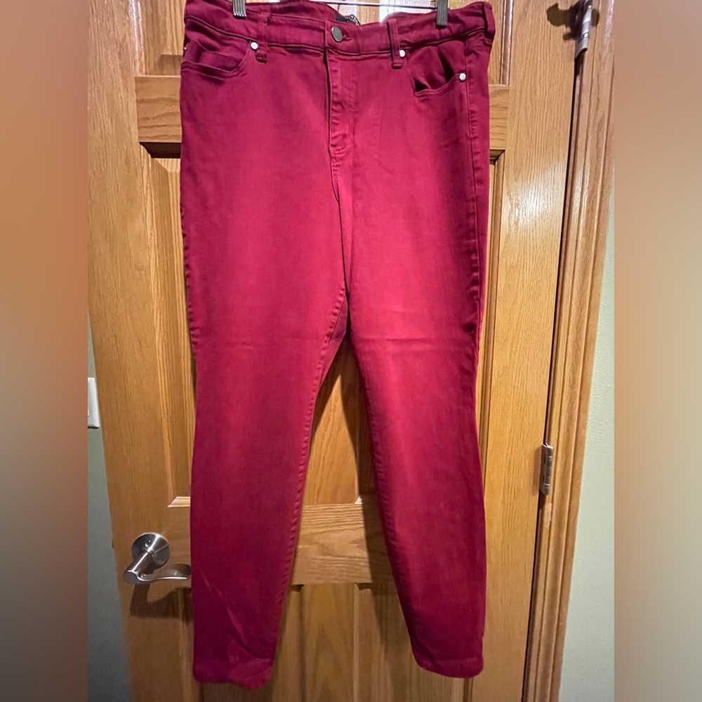 Liverpool burgundy jeans 16/33